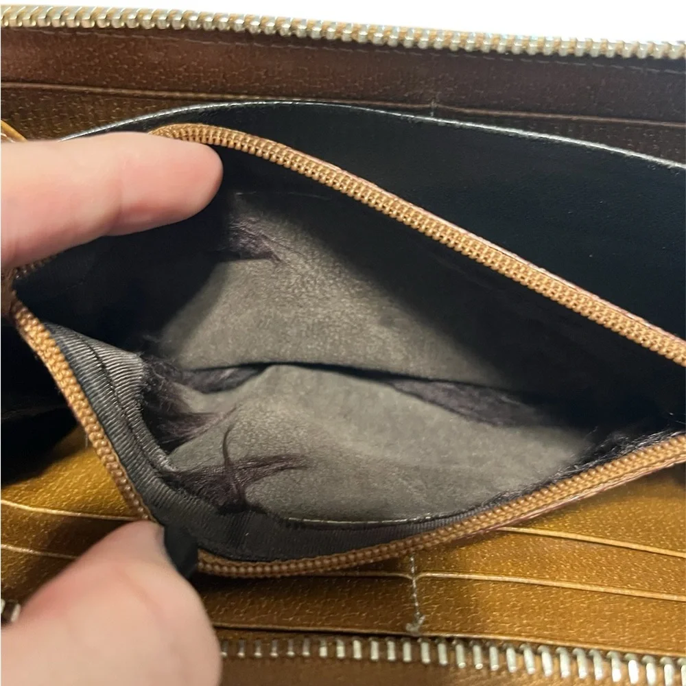 Authentic Gucci PROJECT Beige and Brown Monogram GG Zip Around Wallet - Picture 8 of 9